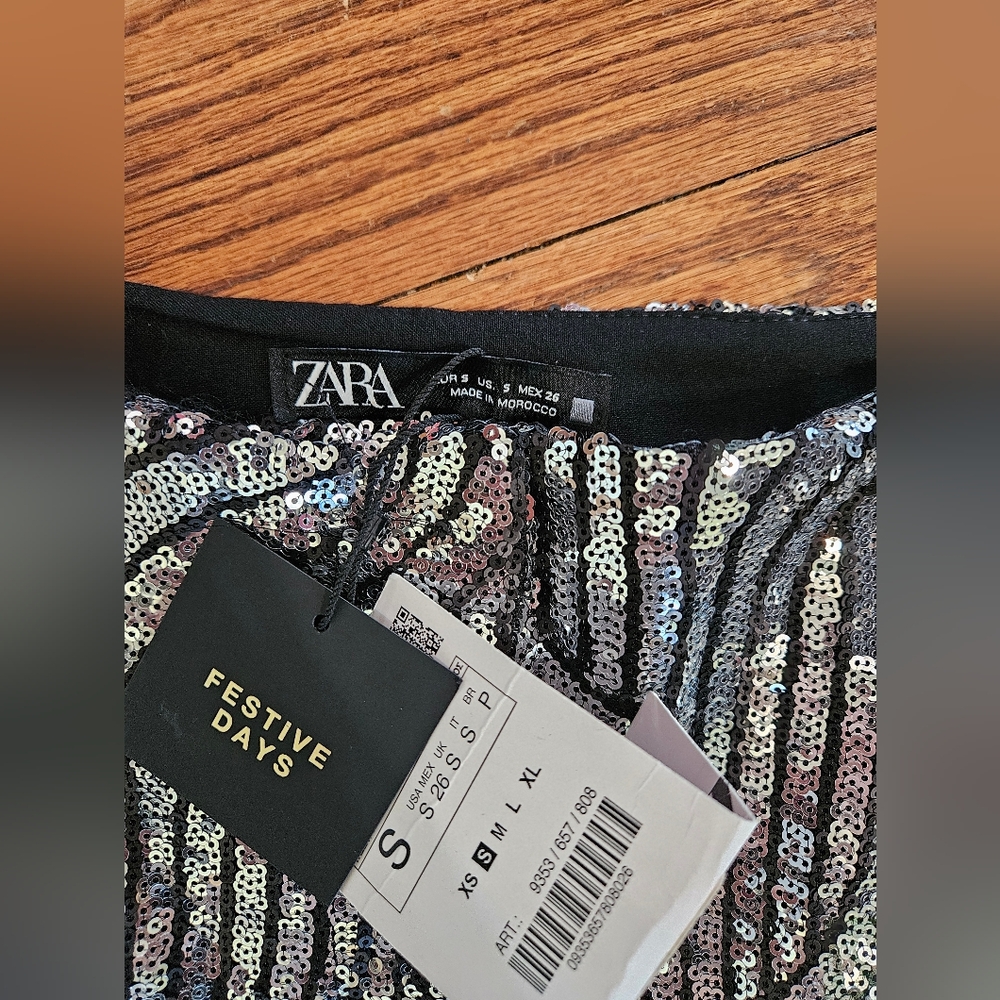 NWT Zara Women FESTIVE DAYS Sequin Shorts Size Small - Picture 2 of 5